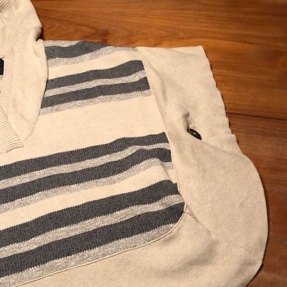 American Eagle Outfitters Poncho Sweater very roomy XS/S Cute - Picture 7 of 9